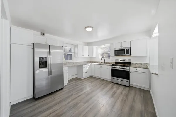 $255,000 | 349 Woodland Drive, Grayslake, IL 60030