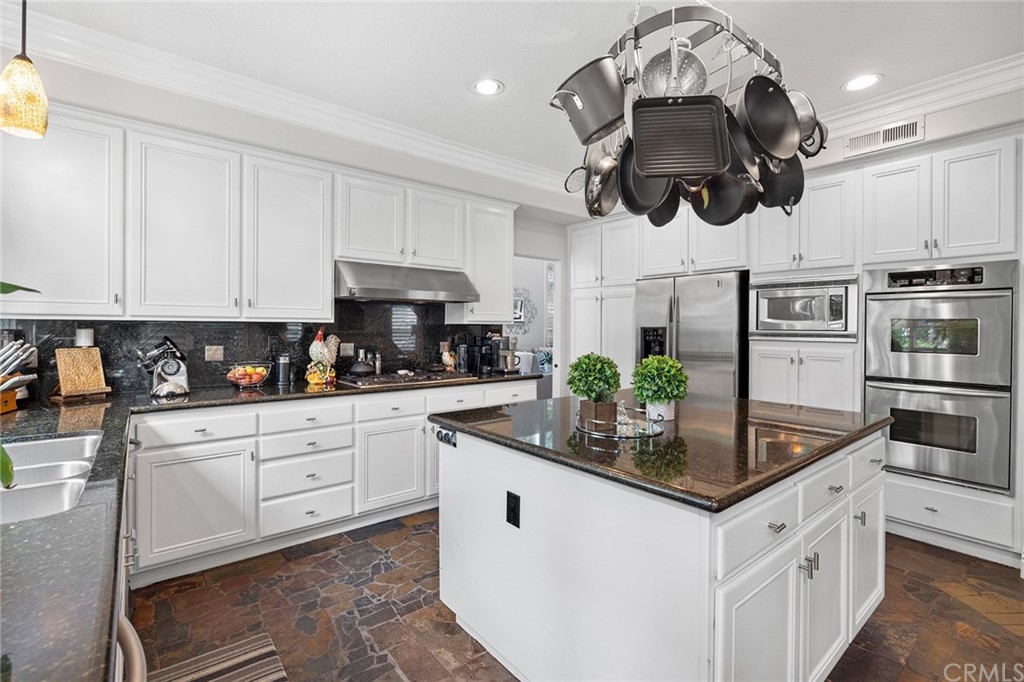 2605 Augusta Tustin, CA 92782 - Photo 16 of 21