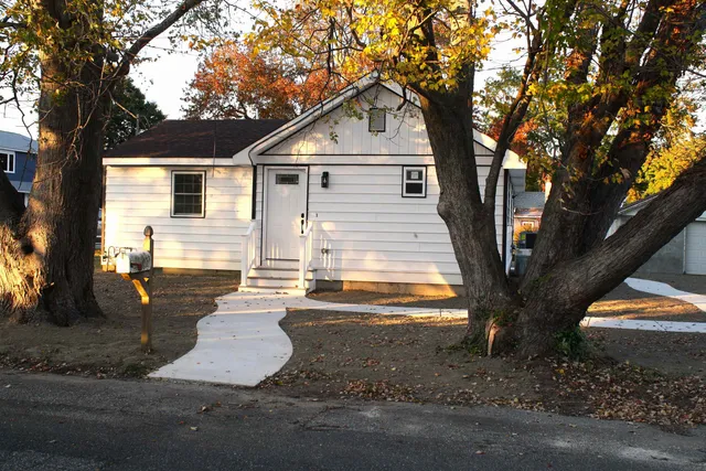 $489,000 | 203 East Jacksonville Avenue, Villas, NJ 08251