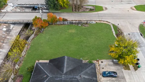 $325,000 | 9402 Derrik Drive, Houston, TX 77080