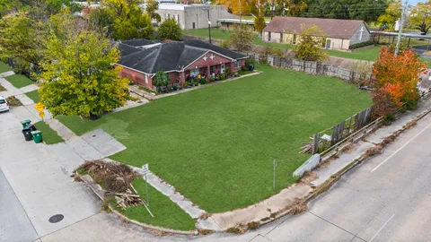 $325,000 | 9402 Derrik Drive, Houston, TX 77080