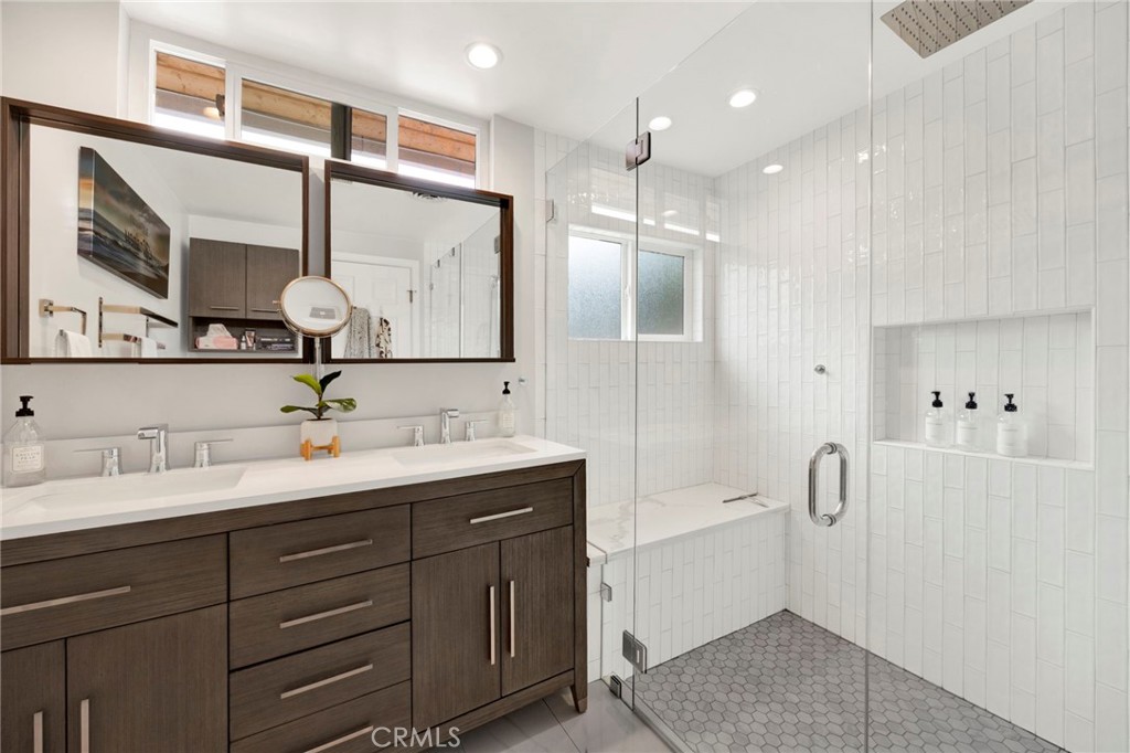 8746 Ruffner Avenue Northridge, CA 91343 - Photo 16 of 21