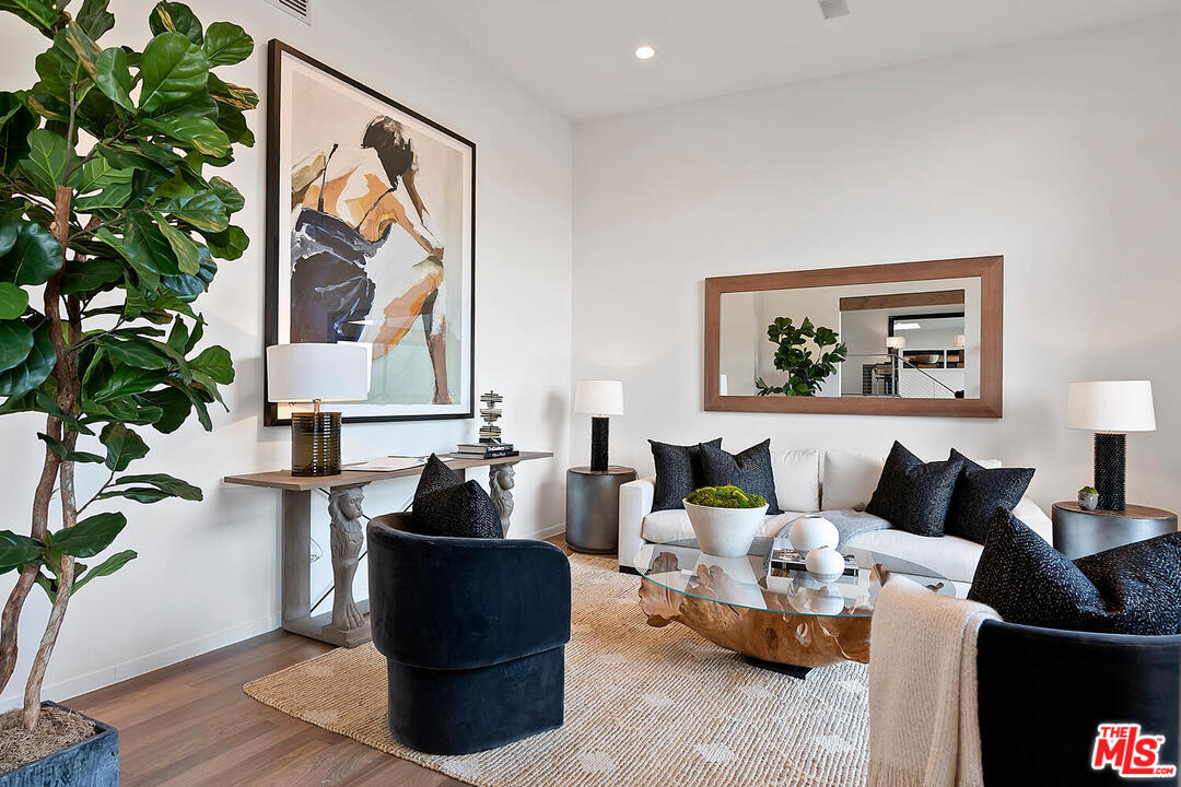 3612 Lowry Road Los Angeles, CA 90027 - Photo 12 of 20 Gallery Image 12