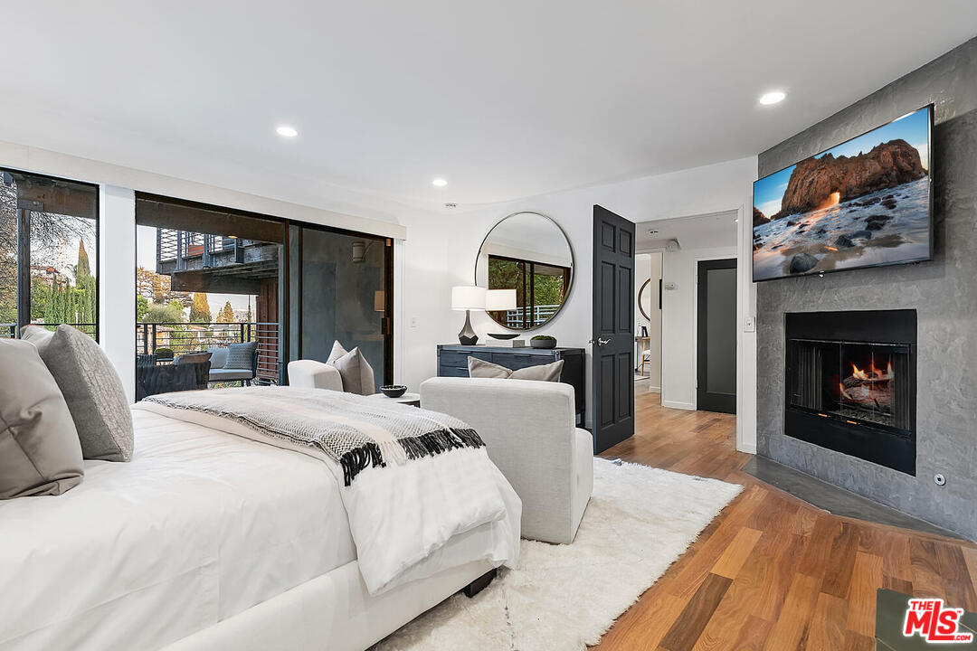 3612 Lowry Road Los Angeles, CA 90027 - Photo 14 of 20 Gallery Image 14