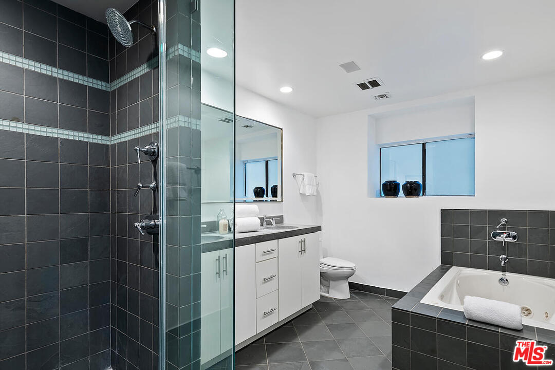 3612 Lowry Road Los Angeles, CA 90027 - Photo 15 of 20 Gallery Image 15