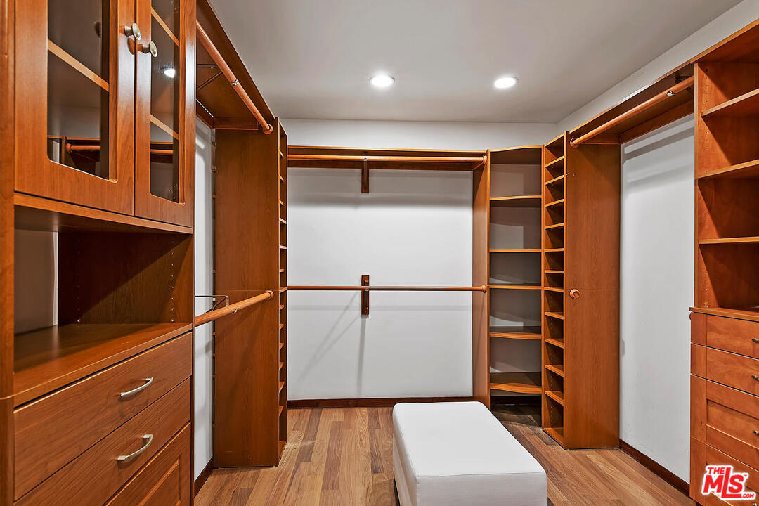 3612 Lowry Road Los Angeles, CA 90027 - Photo 16 of 20 Gallery Image 16