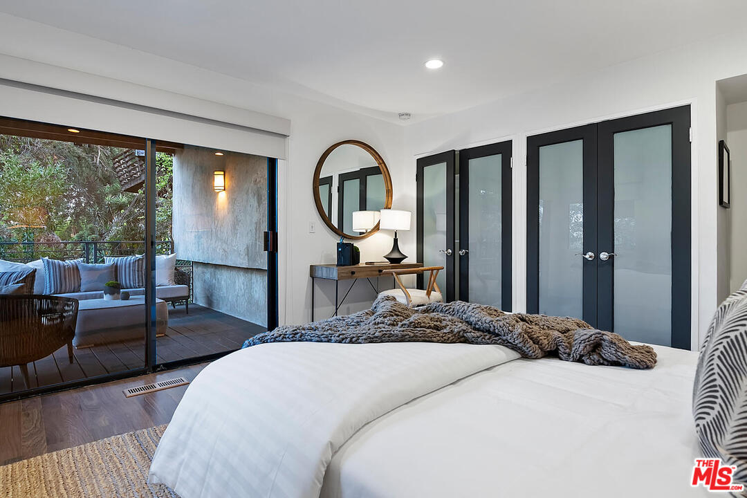 3612 Lowry Road Los Angeles, CA 90027 - Photo 17 of 20 Gallery Image 17
