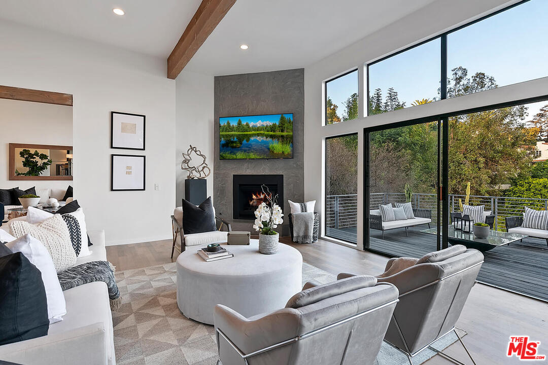 3612 Lowry Road Los Angeles, CA 90027 - Photo 7 of 20 Gallery Image 7