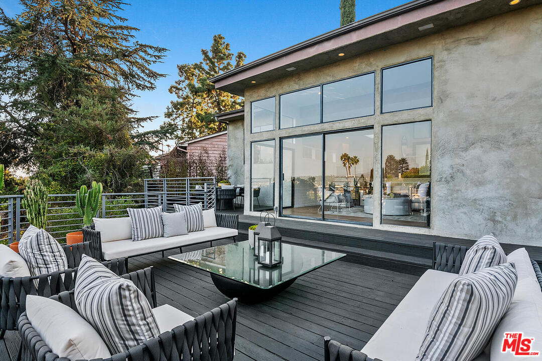 3612 Lowry Road Los Angeles, CA 90027 - Photo 9 of 20 Gallery Image 9