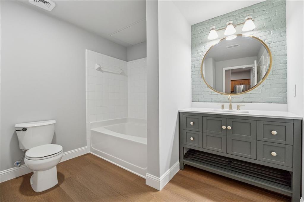 2700 Pine Tree Road Northeast, Unit 1115 Atlanta, GA 30324 - Photo 19 of 29 Gallery Image 19