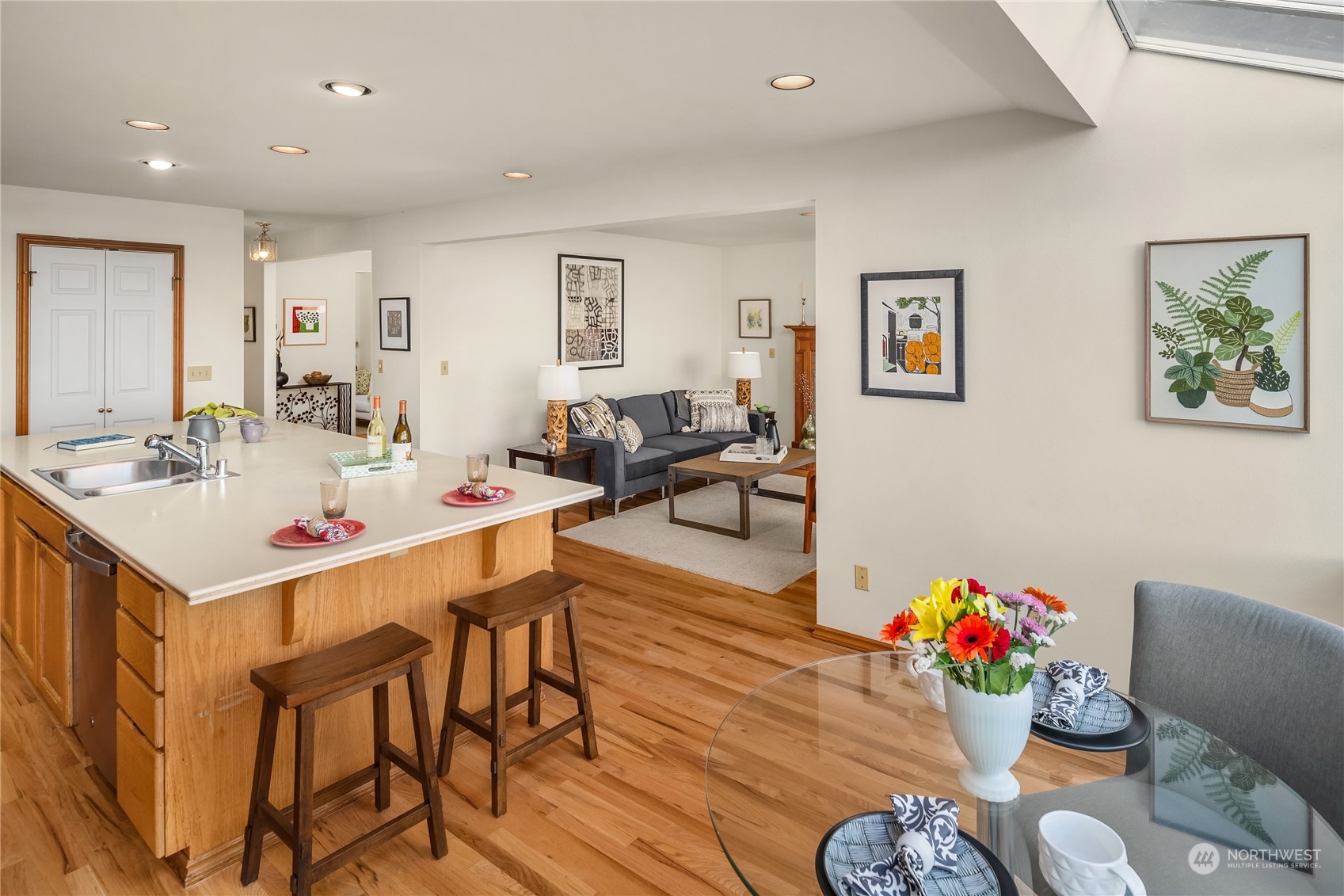 9727 45th Avenue Southwest Seattle, WA 98136 - Photo 16 of 39 Gallery Image 16