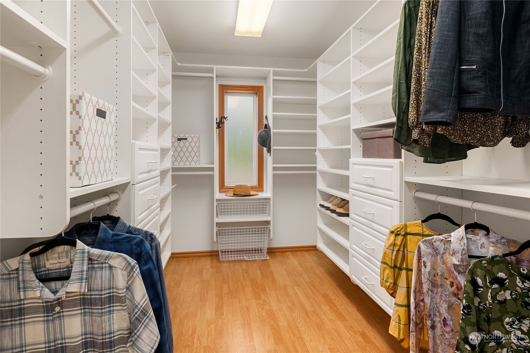 9727 45th Avenue Southwest Seattle, WA 98136 - Photo 24 of 39 Gallery Image 24