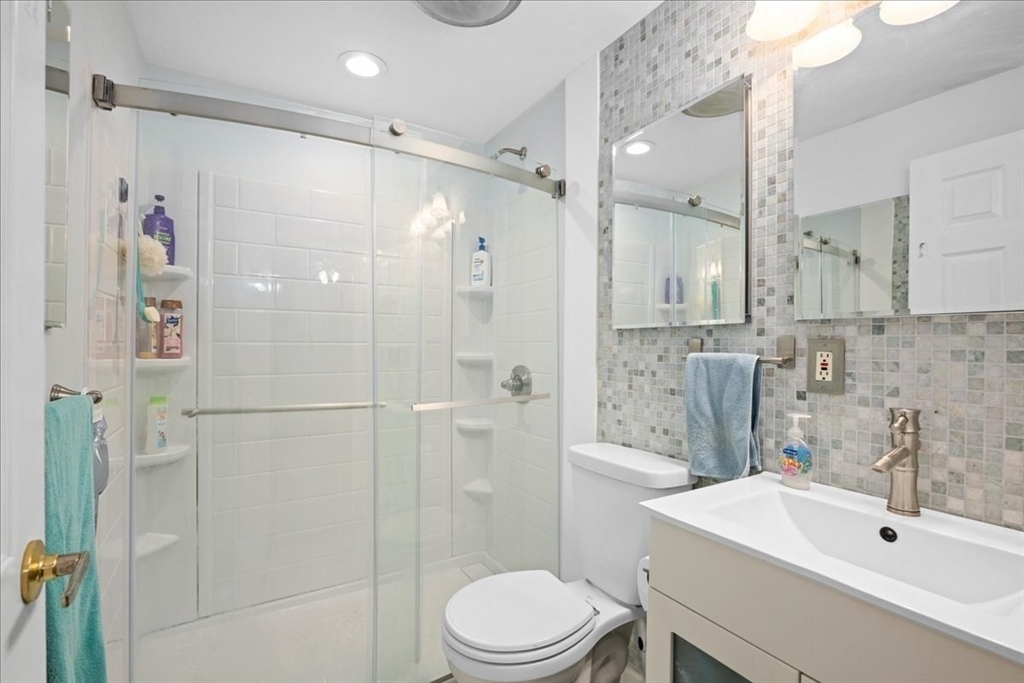 155 Hamilton Street, Unit 3 Worcester, MA 01604 - Photo 24 of 34