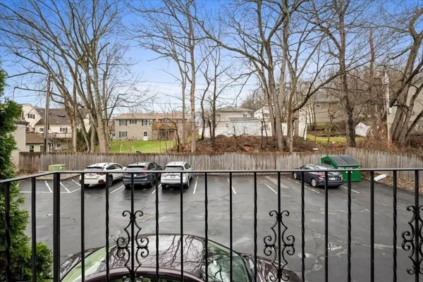 $349,900 | 155 Hamilton Street, Unit 3, Worcester, MA 01604