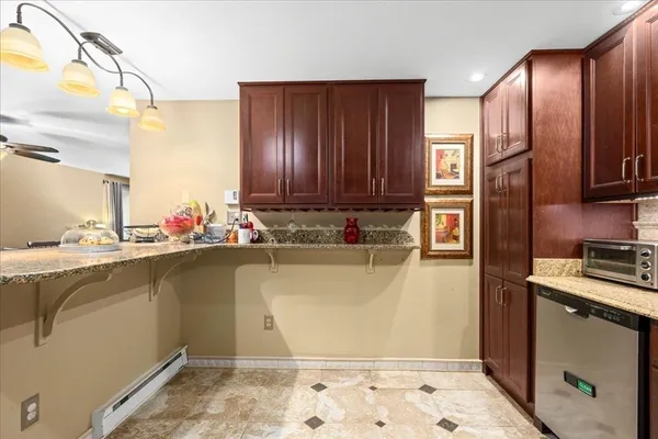 $349,900 | 155 Hamilton Street, Unit 3, Worcester, MA 01604