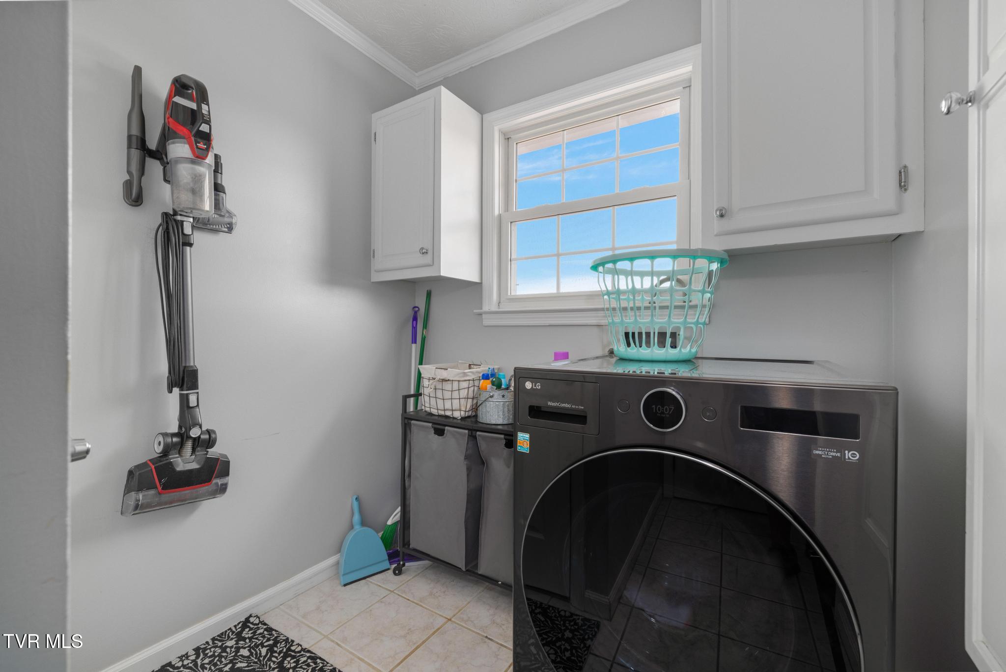 160 Deerchase Lane Chuckey, TN 37641 - Photo 21 of 61 Laundry room