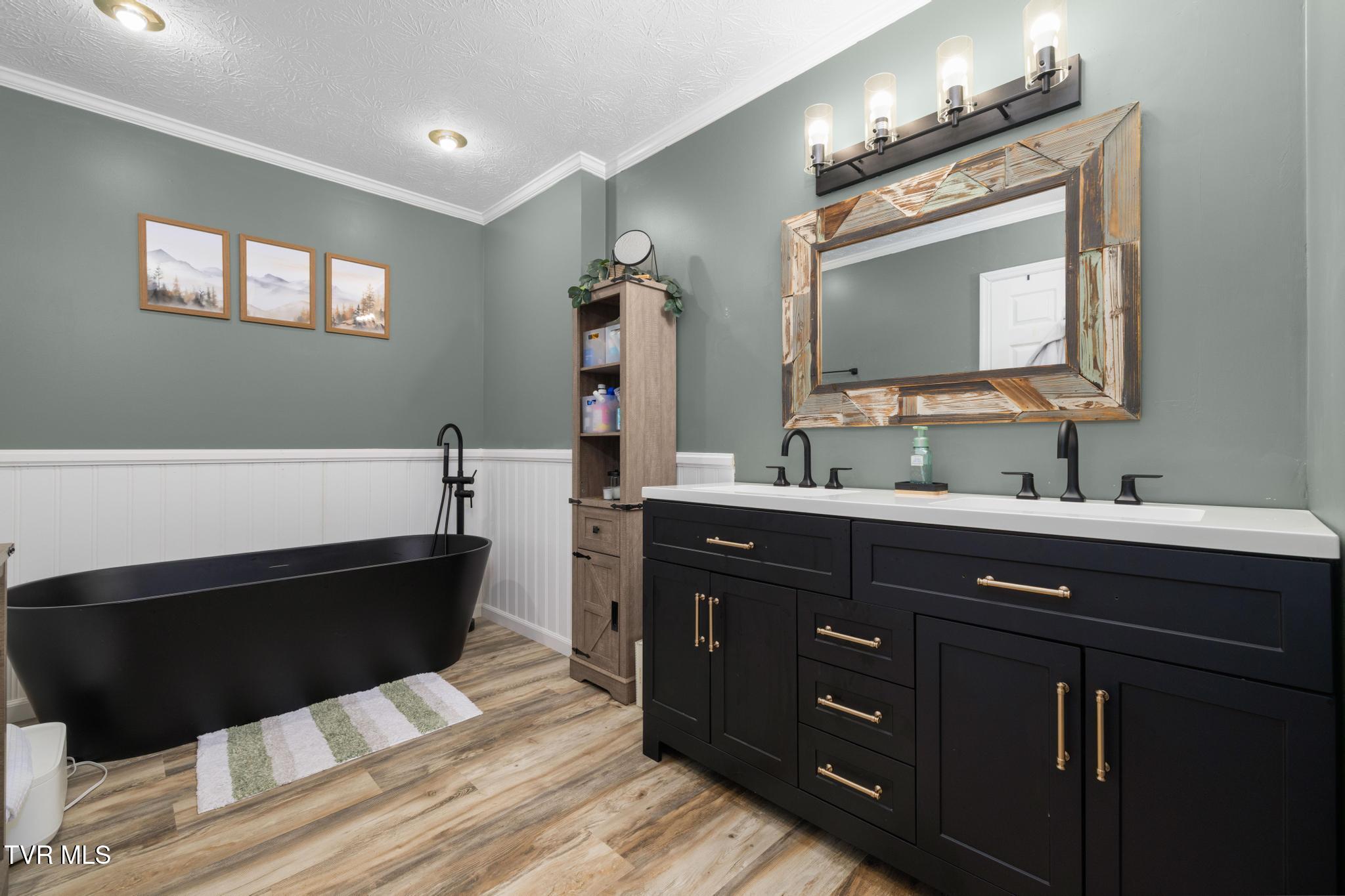 160 Deerchase Lane Chuckey, TN 37641 - Photo 26 of 61 Primary bathroom