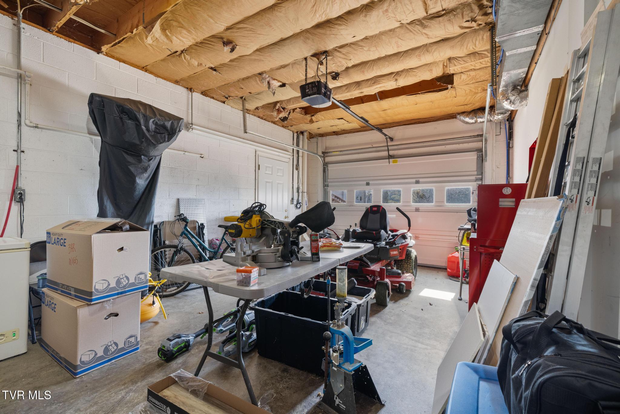 160 Deerchase Lane Chuckey, TN 37641 - Photo 33 of 61 Garage