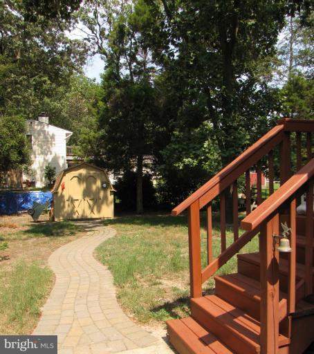 231 Sillery Bay Road Pasadena, MD 21122 - Photo 8 of 19 Exterior (Rear)