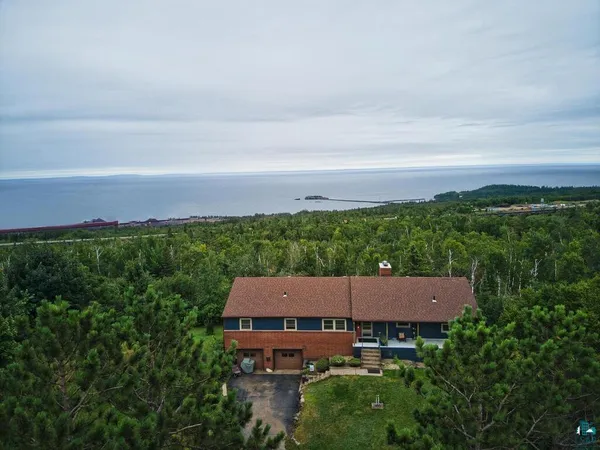 $416,000 | 7 Kent Lane, Silver Bay, MN 55614