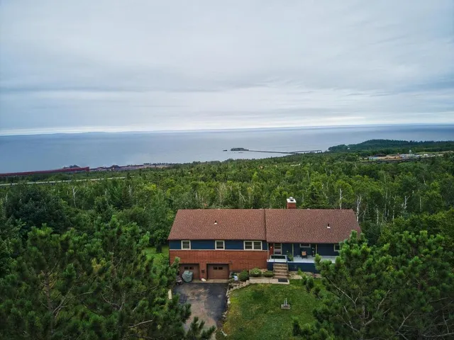 $429,900 | 7 Kent Lane, Silver Bay, MN 55614