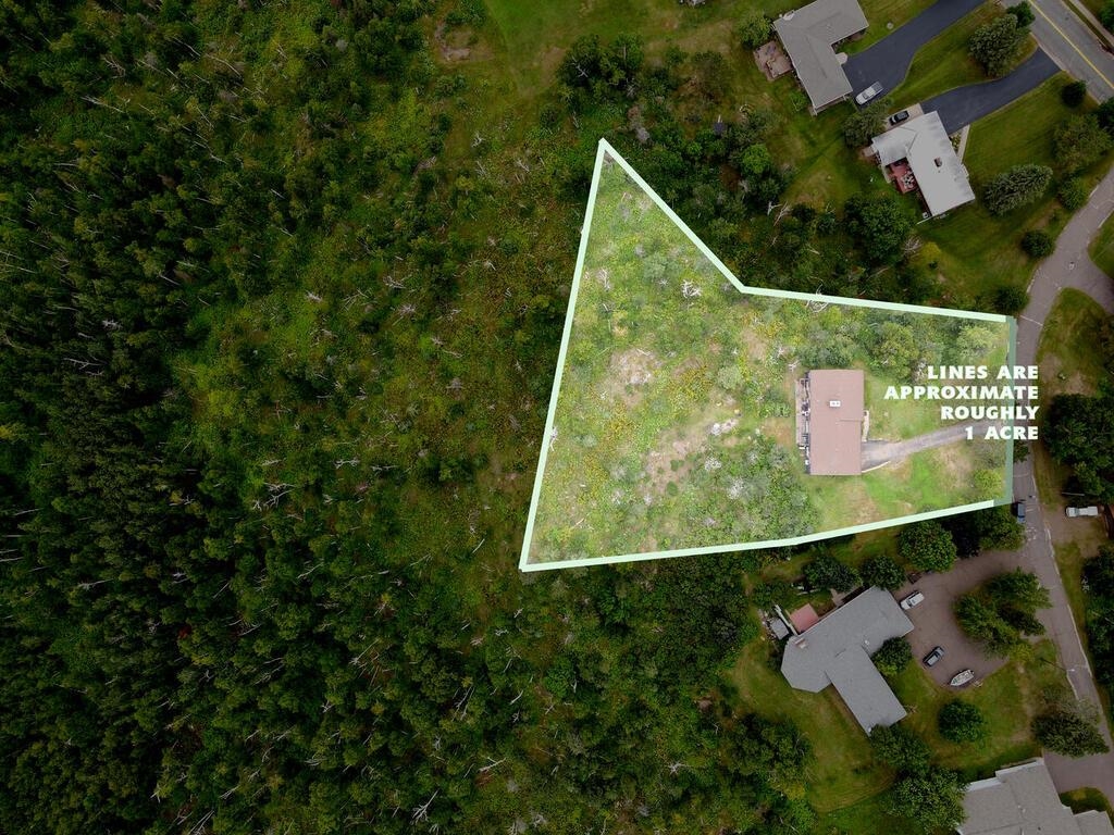 7 Kent Lane Silver Bay, MN 55614 - Photo 4 of 32 Aerial view of property's location featuring property parcel outlined