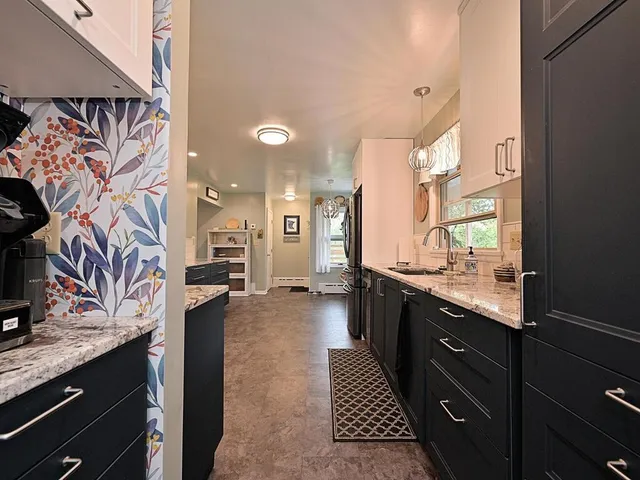 $429,900 | 7 Kent Lane, Silver Bay, MN 55614