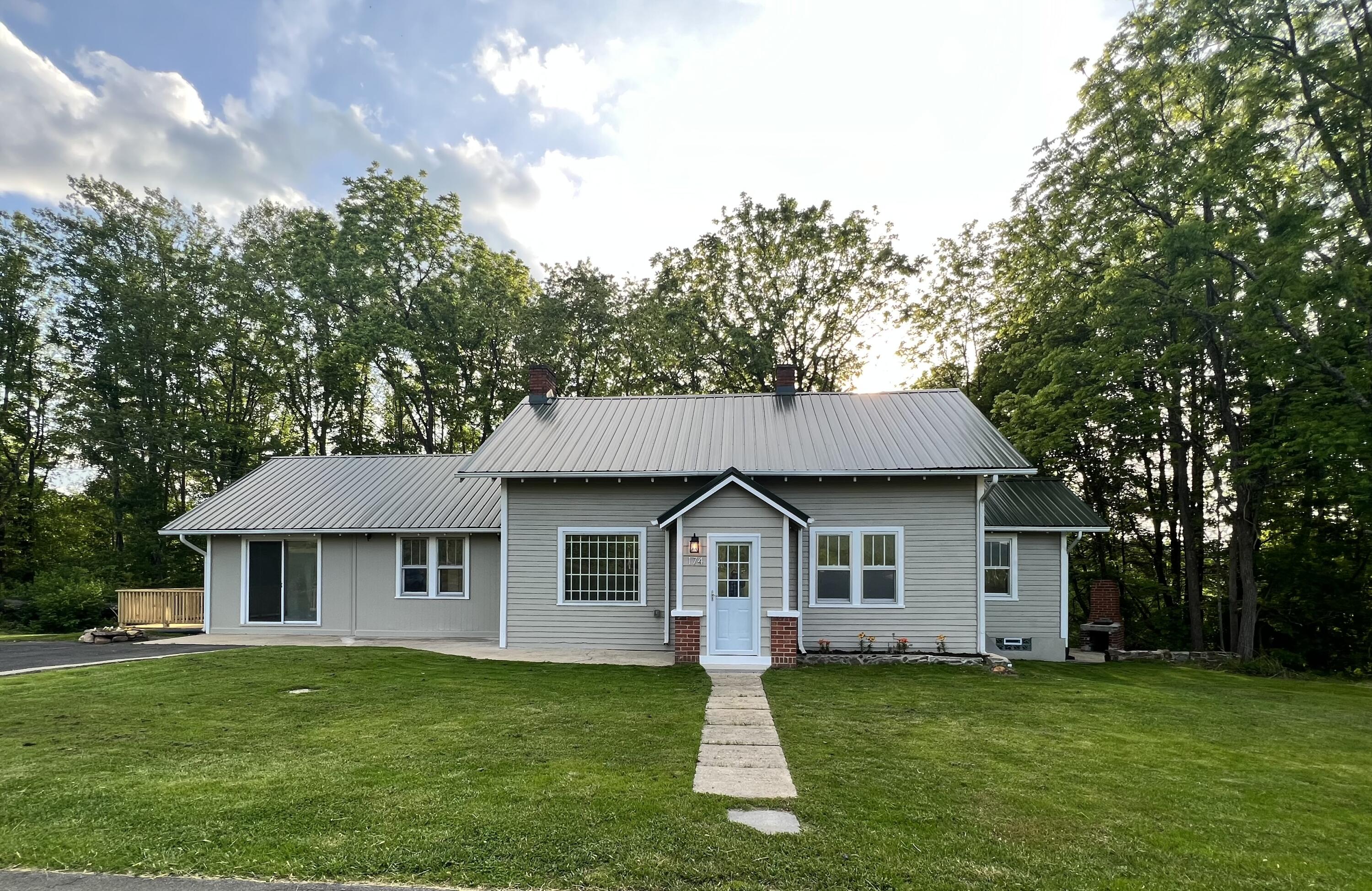 174 Hamilton Road Elizabethton, TN 37643 - Photo 1 of 31 Front