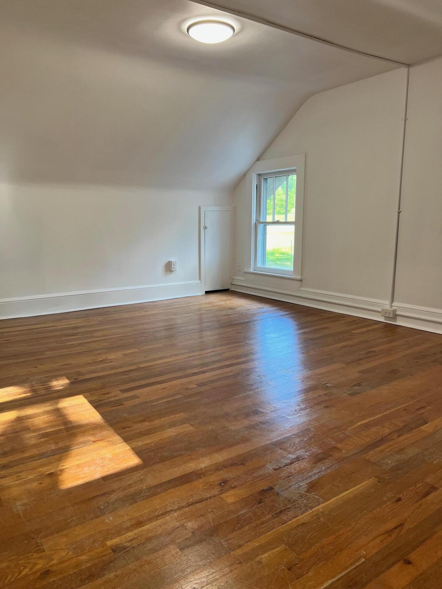 174 Hamilton Road Elizabethton, TN 37643 - Photo 18 of 31 Hardwoods