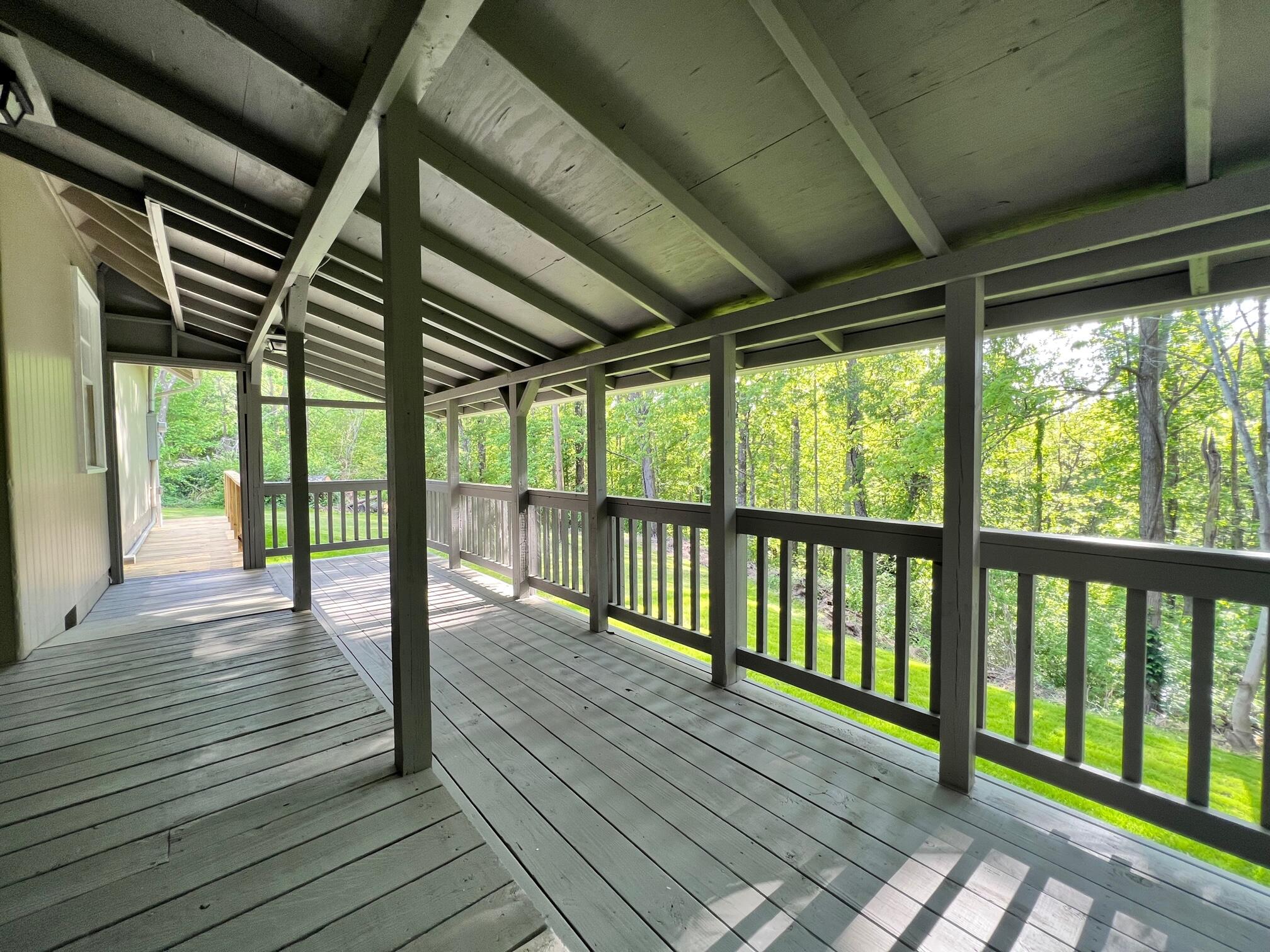 174 Hamilton Road Elizabethton, TN 37643 - Photo 19 of 31 Back.Porch