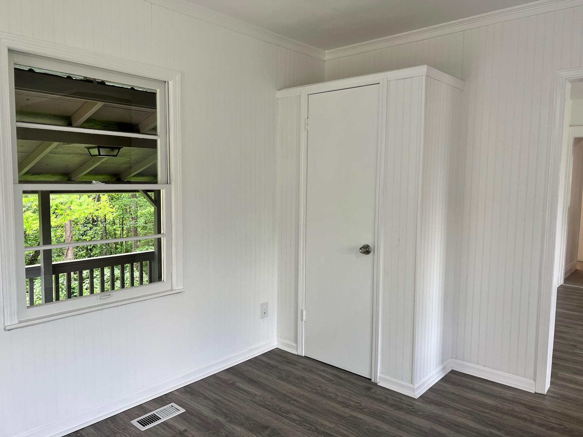174 Hamilton Road Elizabethton, TN 37643 - Photo 7 of 31 Closet.Den