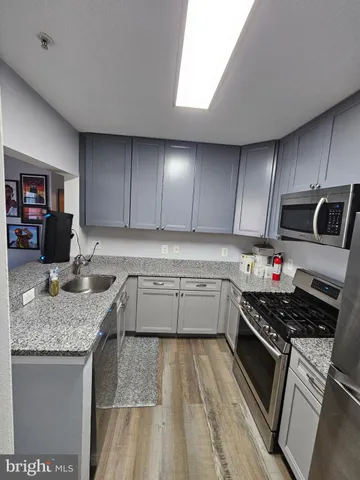 $1,850 | 20332 Beechwood Terrace, Unit 300, Ashburn, VA 20147