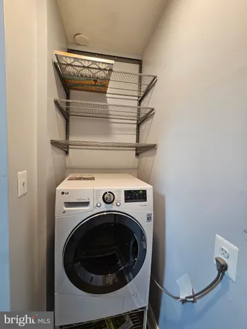 $1,850 | 20332 Beechwood Terrace, Unit 300, Ashburn, VA 20147