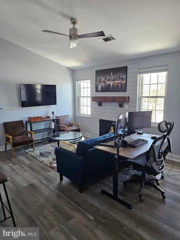 $1,850 | 20332 Beechwood Terrace, Unit 300, Ashburn, VA 20147