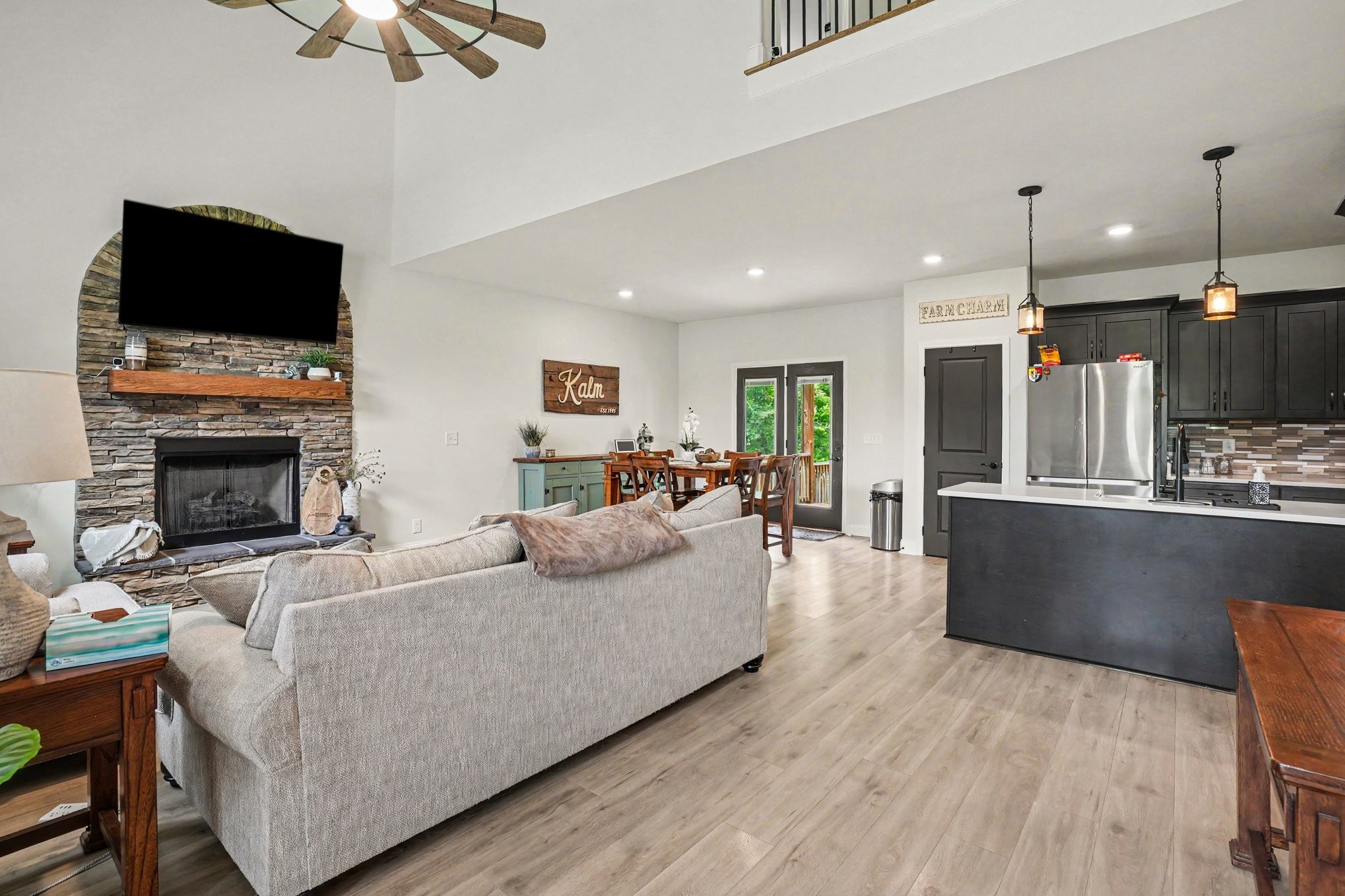 1415 Southside Road Southside, TN 37171 - Photo 6 of 35 a living room with furniture and a flat screen tv