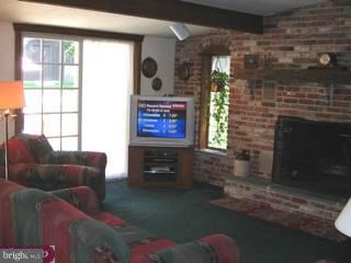 427 Norfolk Road Flourtown, PA 19031 - Photo 2 of 6