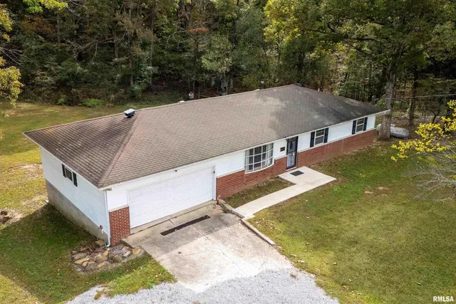 $229,000 | 8375 Highway 145, Harrisburg, IL 62946