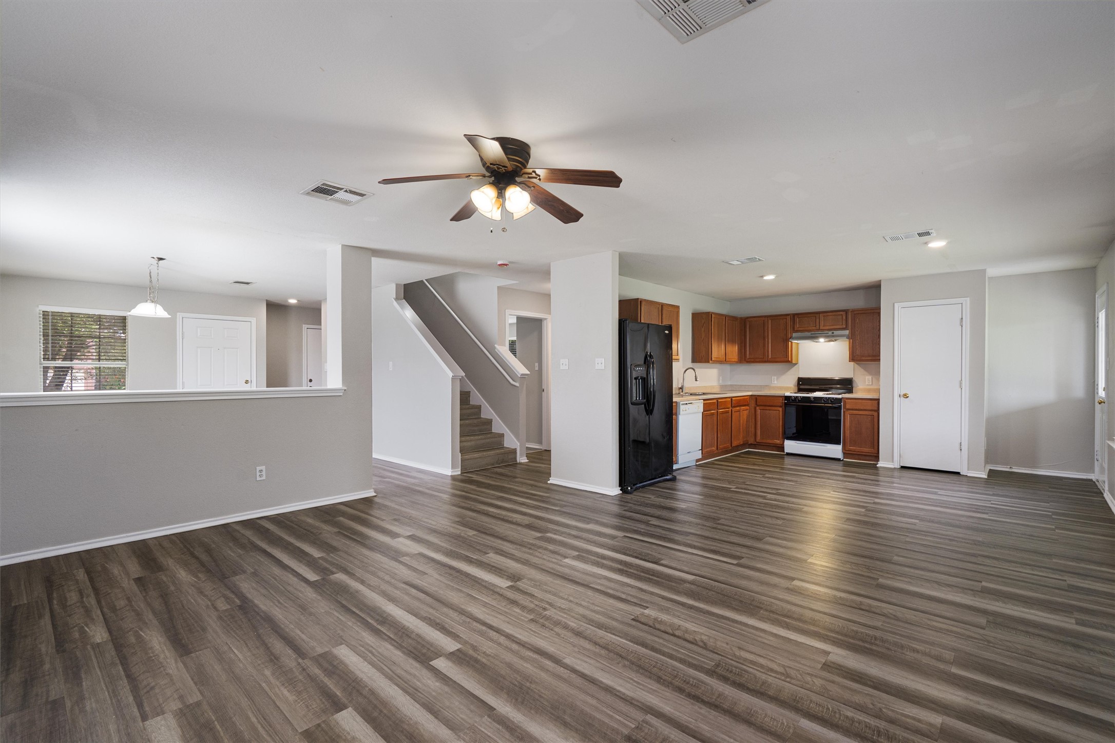 142 Jack Rabbit Lane Buda, TX 78610 - Photo 6 of 38