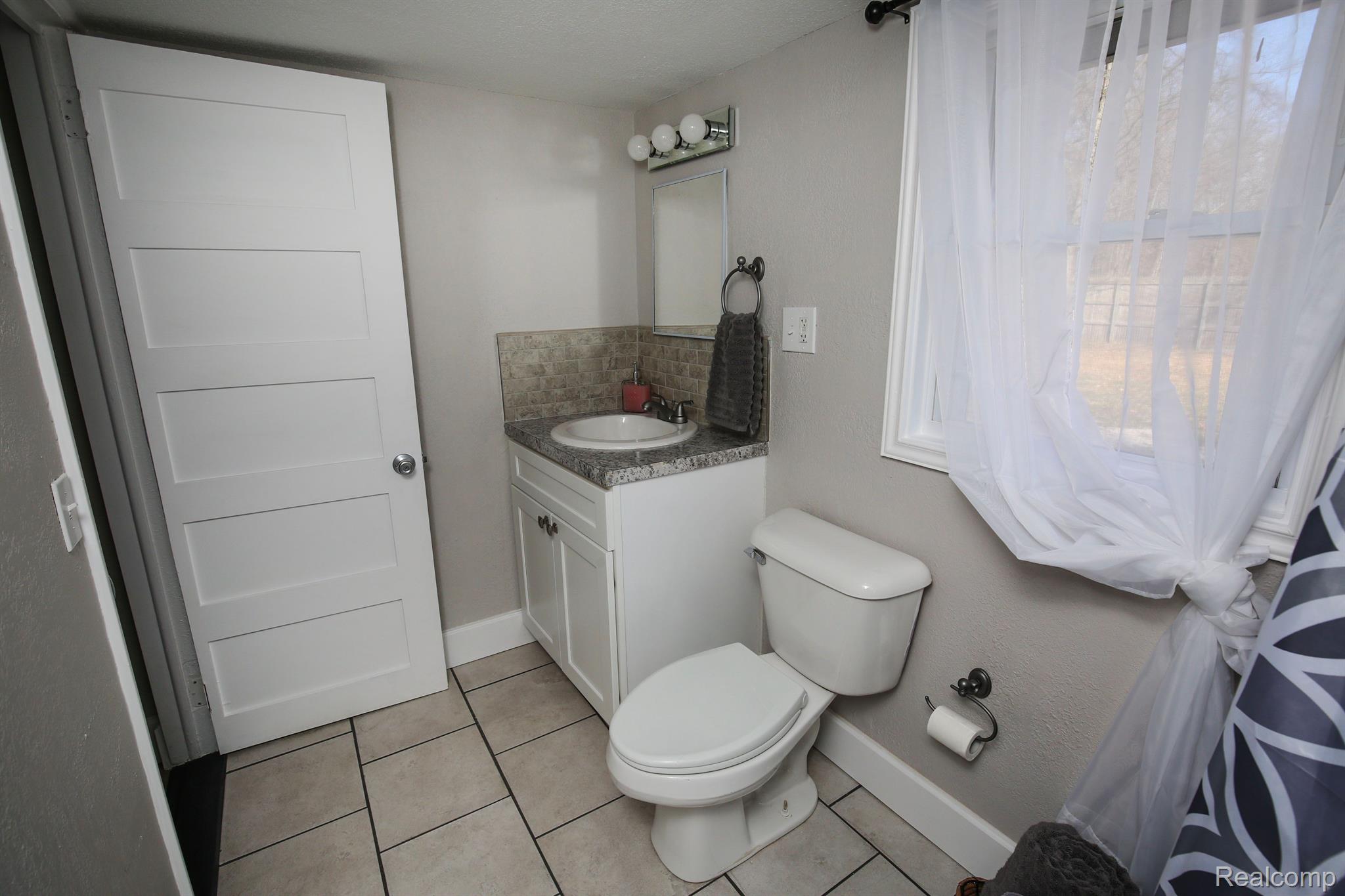2224 West Isabella Road Midland, MI 48640 - Photo 45 of 67 Gallery Image 45