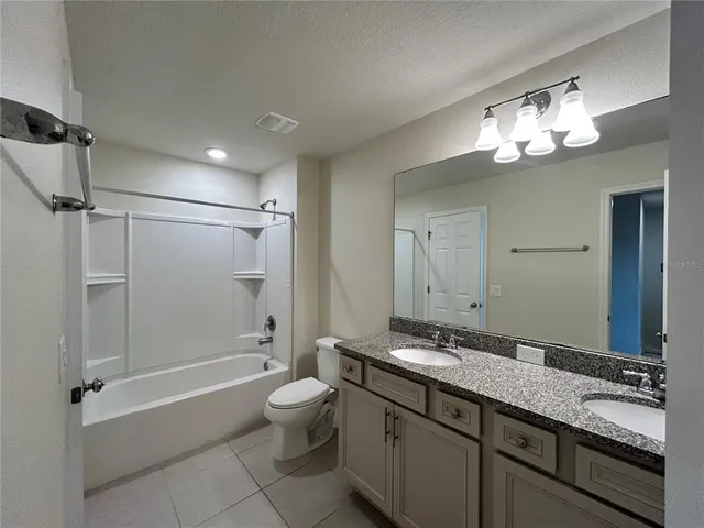 $2,495 | 3965 Plainview Drive, Orlando, FL 32824