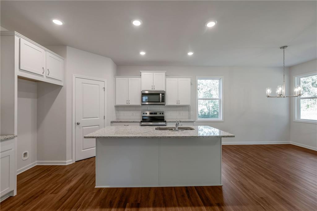 145 Green Row Calhoun, GA 30701 - Photo 3 of 16