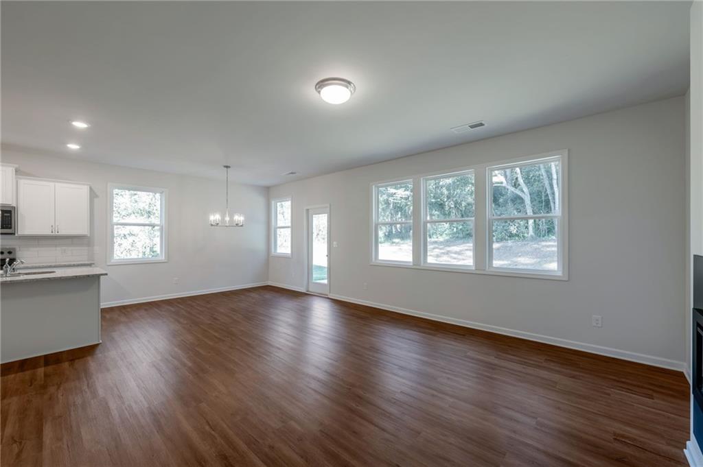 145 Green Row Calhoun, GA 30701 - Photo 6 of 16