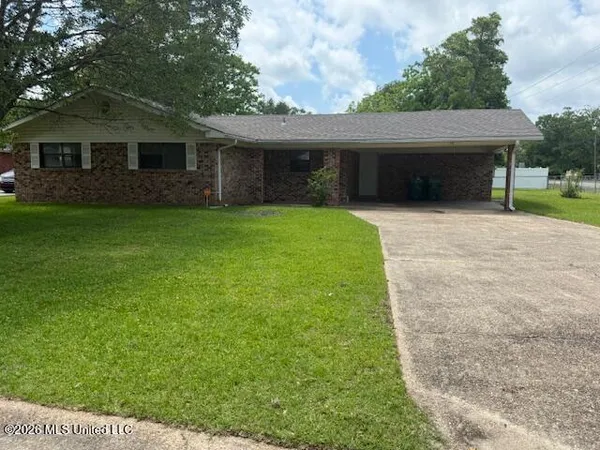 $1,500 | 125 Clarence Drive, Gulfport, MS 39503