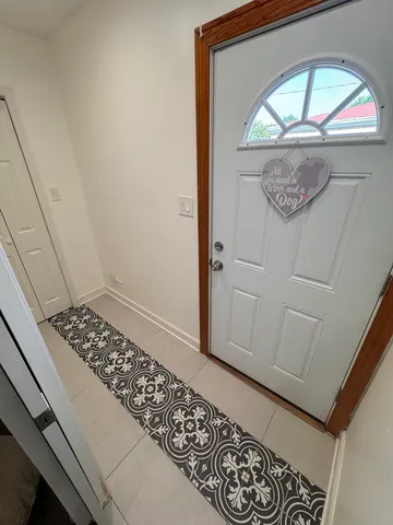 a view of utility room