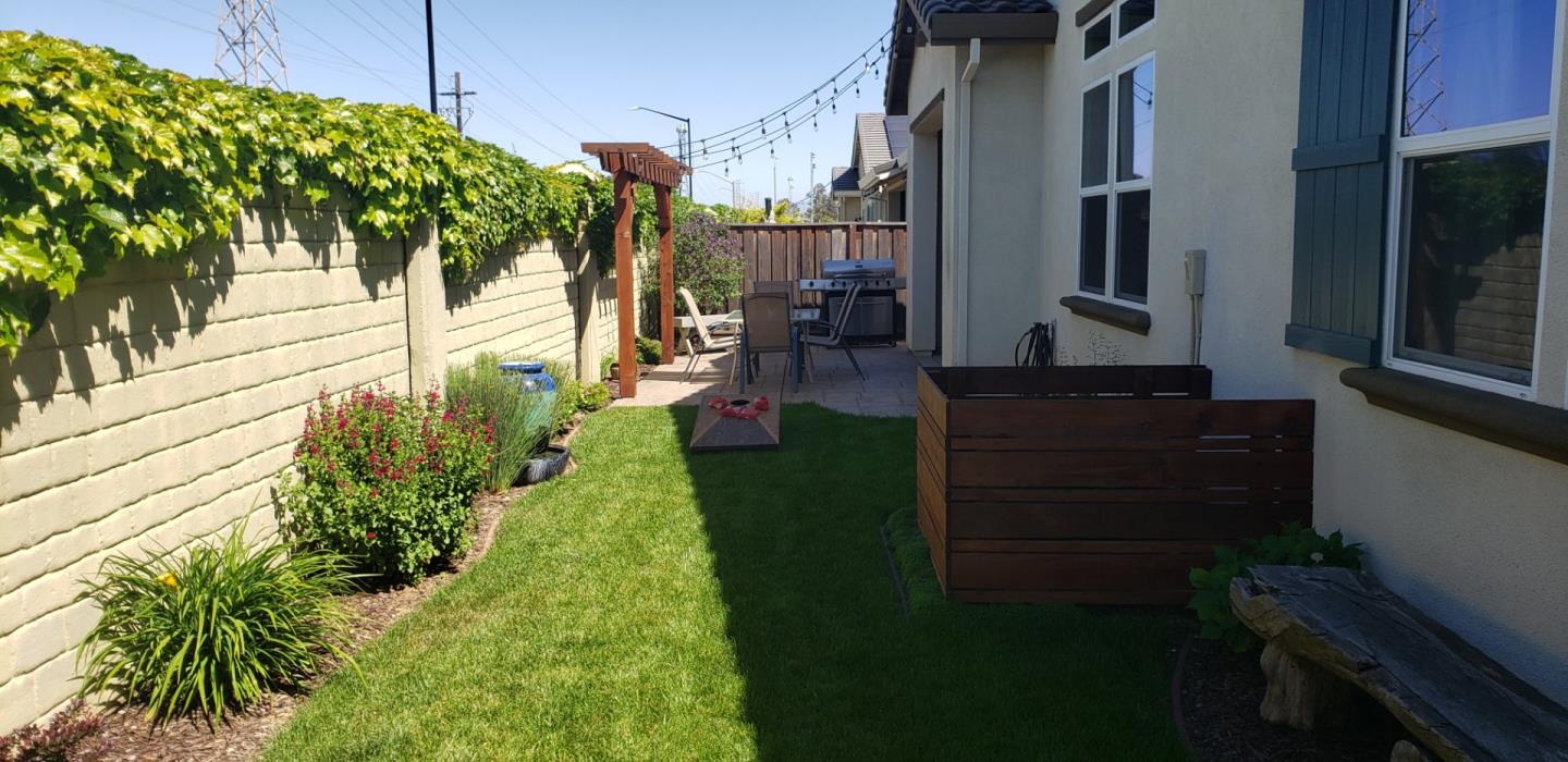 931 Puma Way Gilroy, CA 95020 - Photo 26 of 27 a view of yard