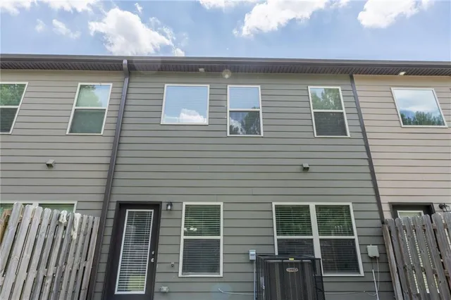 a building view with outdoor space