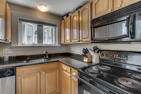 46 Prospect Street, Unit 1 Marblehead, MA 01945 - Photo 2 of 24 Gallery Image 2