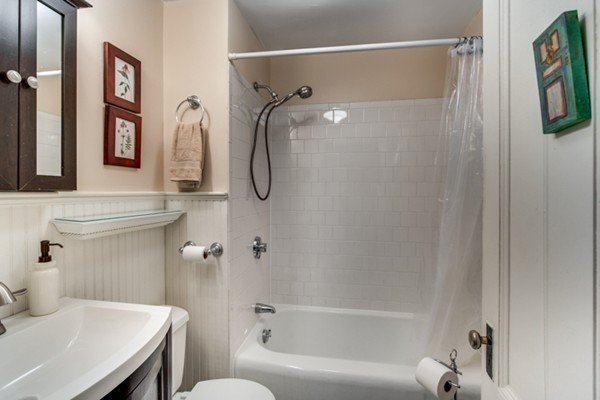46 Prospect Street, Unit 1 Marblehead, MA 01945 - Photo 8 of 24 Gallery Image 8