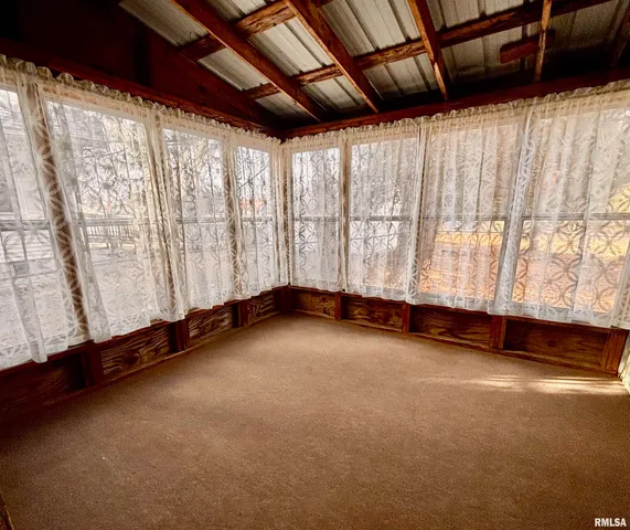 $117,500 | 427 Day Street, Galesburg, IL 61401