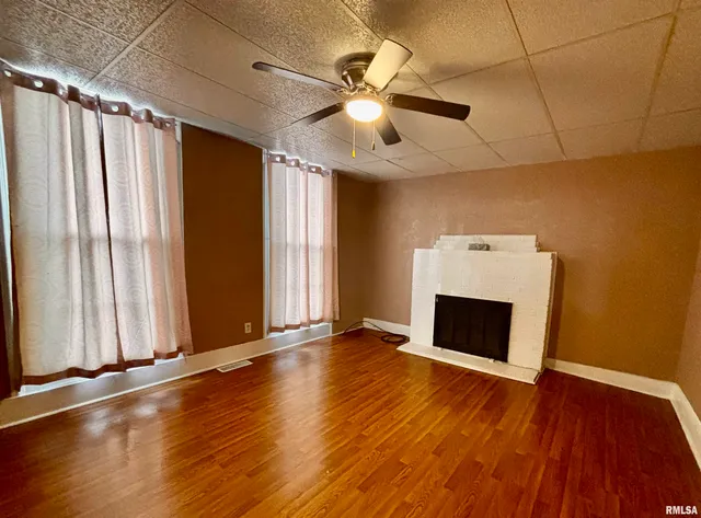 $117,500 | 427 Day Street, Galesburg, IL 61401